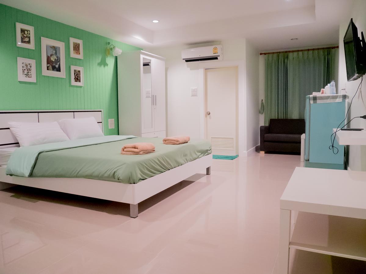 Uj Apartment Bangsaen Exterior foto