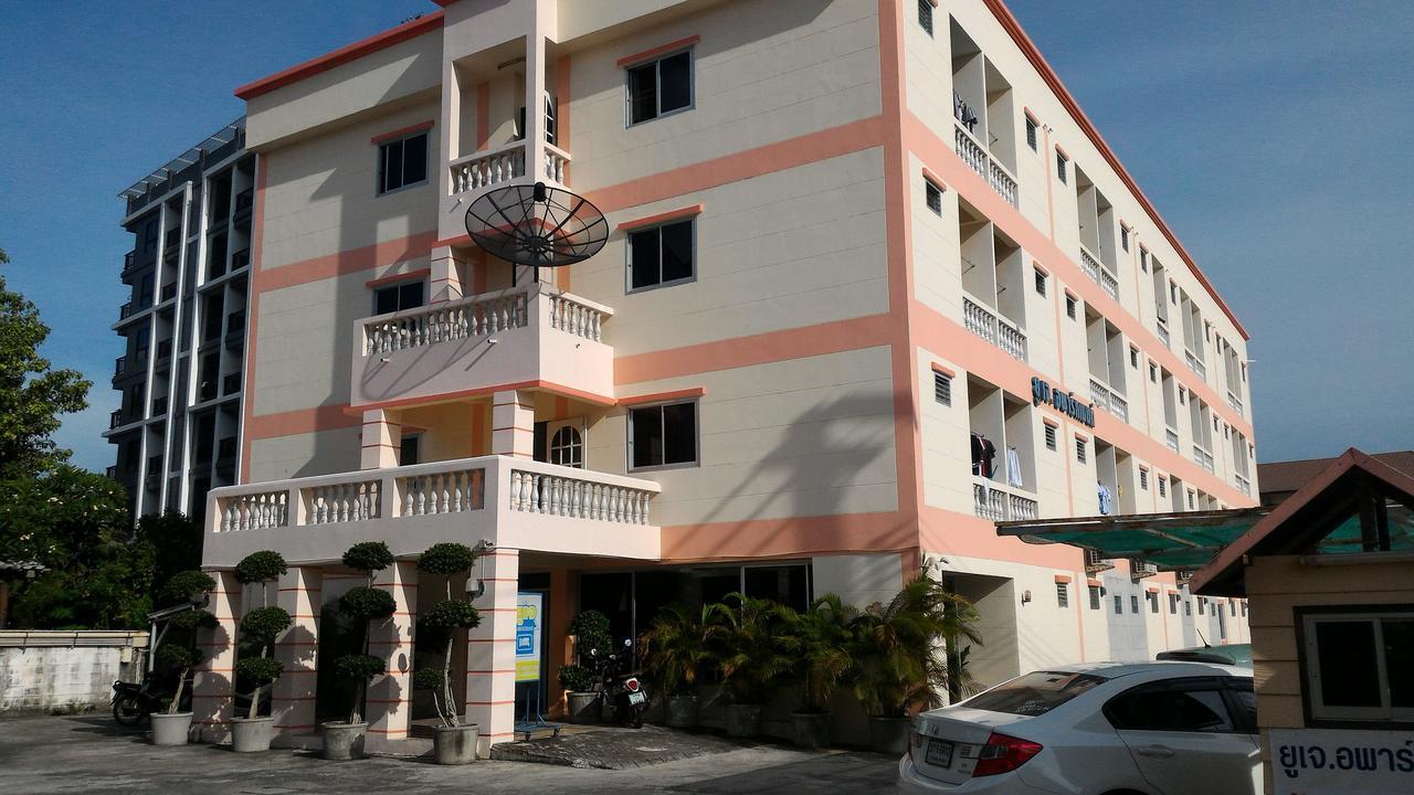 Uj Apartment Bangsaen Exterior foto