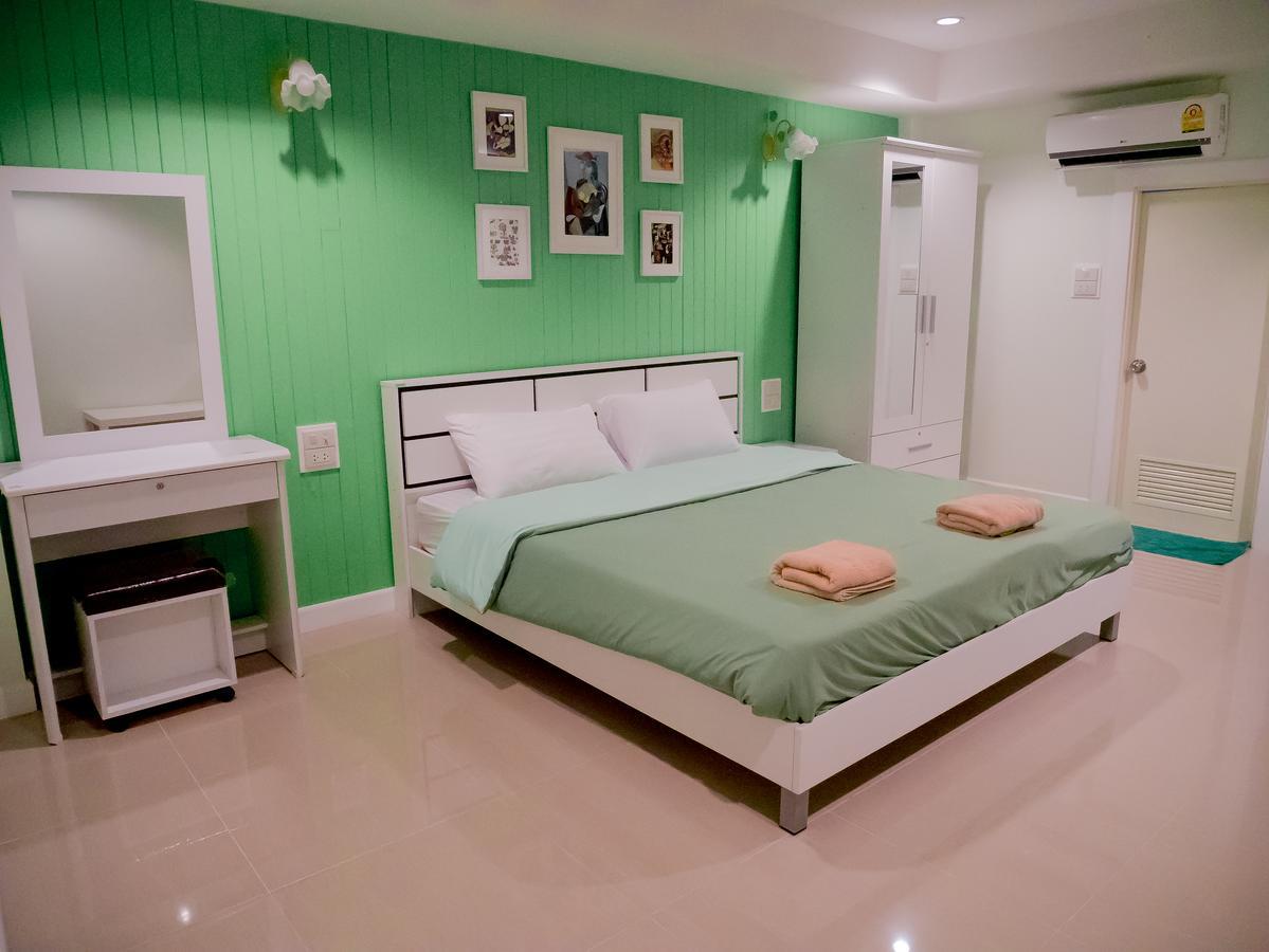 Uj Apartment Bangsaen Exterior foto
